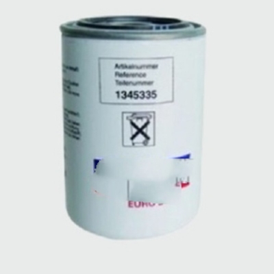 Otros años Elemento de filtro de combustible 1345335 SN30008 para camiones Partes de motores diésel Tractores
