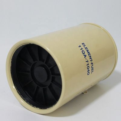 No de referencia P954925 Filtro separador de combustible y agua para partes del motor de los tractores de excavadoras