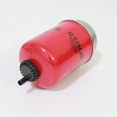 BF7672D Excavadora de suministro de hidrocarburos Partes en ruedas Separador de agua de combustible Filtro año Otros